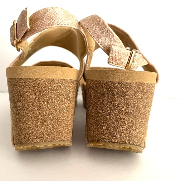 SummerLove Shimmery Rose Comfortable Slingback Wedge Sandals by Volatile, size 9 - Picture 10 of 17